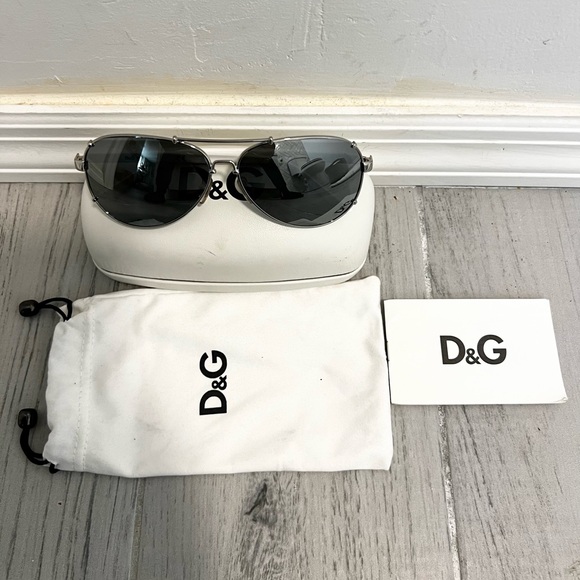 D&G Aviator Mirrored Sunglasses - Picture 4 of 9